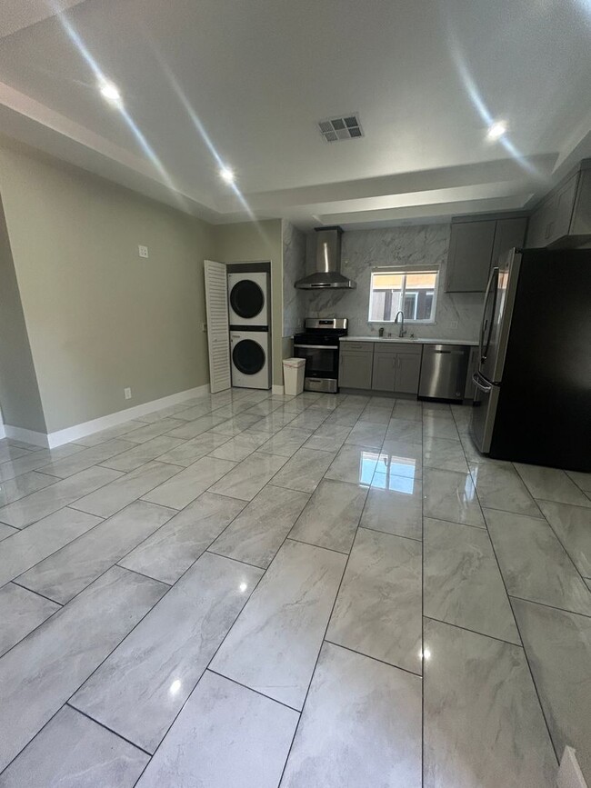 property at 1768 Colonial Ave