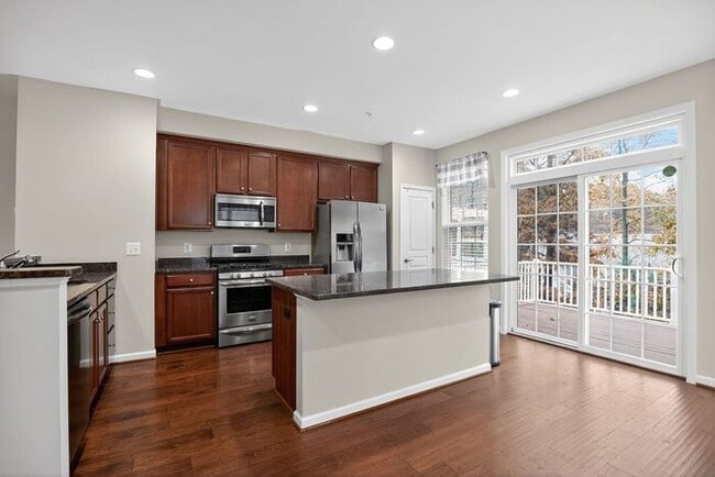 23144 Mountain Laurel Ln in California, MD - Building Photo - Building Photo