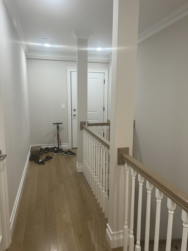 10 Mount Hood Rd, Unit 2