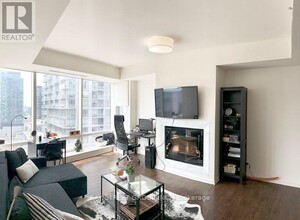 180-2180 University Ave in Toronto, ON - Building Photo - Building Photo