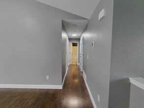 104 Iron Ct in St. Robert, MO - Building Photo - Building Photo