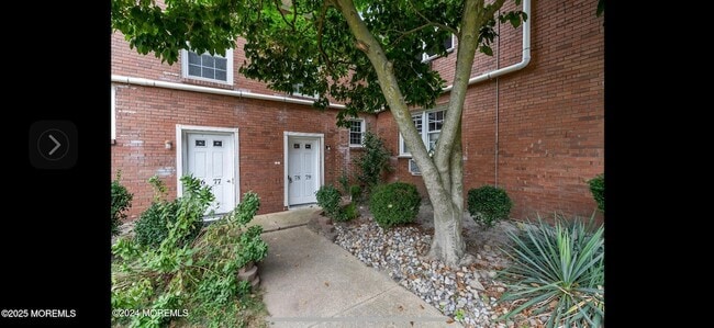 364 Westwood Ave, Unit 79 in Long Branch, NJ - Foto de edificio - Building Photo