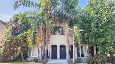 367 N Ogden Dr, Unit 2 in Los Angeles, CA - Building Photo - Building Photo