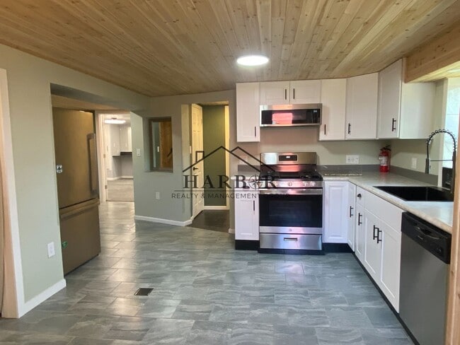 property at 501 St Anthony St N