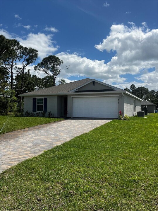 4021 35th St SW in Lehigh Acres, FL - Building Photo