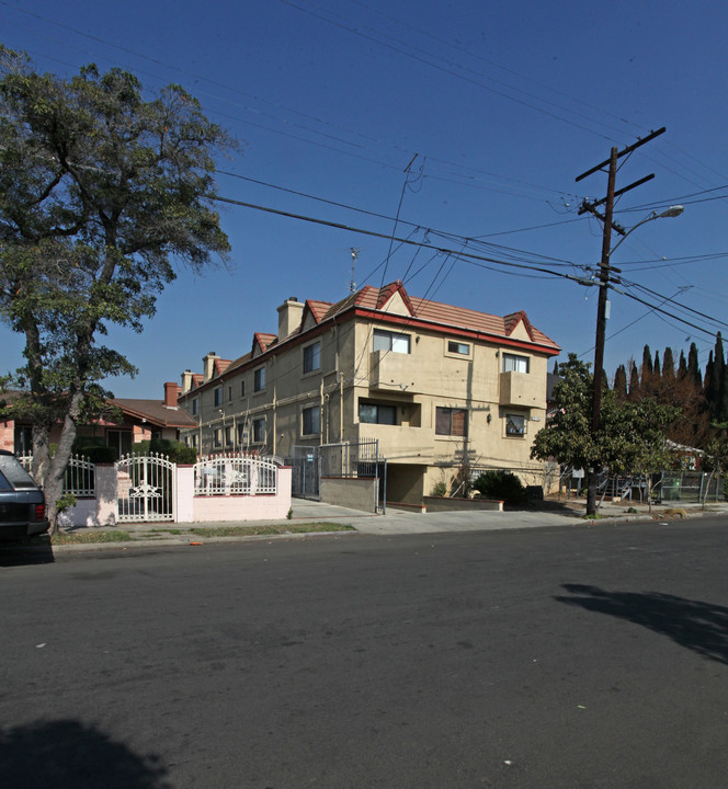 5327 Lexington Ave in Los Angeles, CA - Building Photo