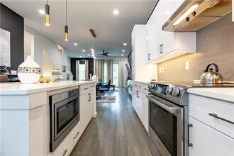 1597 Rock Dam Dr in Atlanta, GA - Building Photo - Building Photo