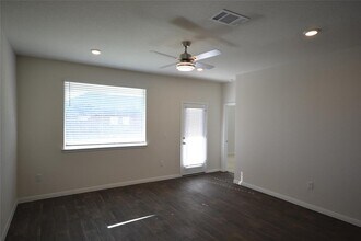 717 Mais Dr in Georgetown, TX - Building Photo - Building Photo