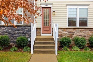 628 Bushwood Alley in Charlottesville, VA - Building Photo