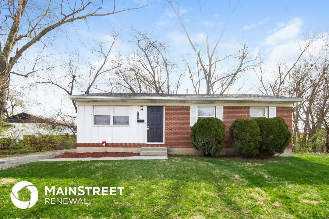 1880 Queensrowe Pl in Columbus, OH - Building Photo