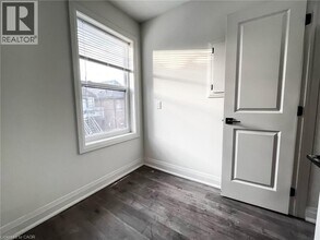 13 Gibson Ave in Hamilton, ON - Building Photo - Building Photo