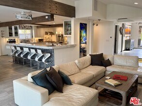 2031 Peninsula Rd in Oxnard, CA - Building Photo - Building Photo