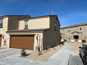 5202 Dubris Dr in Las Vegas, NV - Building Photo - Building Photo