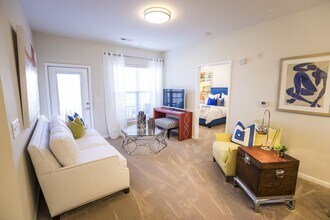 Reserve at Park West in Spartanburg, SC - Foto de edificio - Building Photo