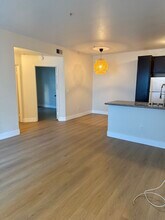 13133 Le Parc, Unit 305 in Chino Hills, CA - Foto de edificio - Building Photo