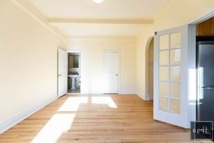 SECOND AVENUE, Unit 3H in New York, NY - Building Photo