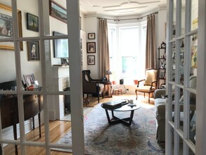 156 Circular St-Unit -3 in Saratoga Springs, NY - Foto de edificio - Building Photo