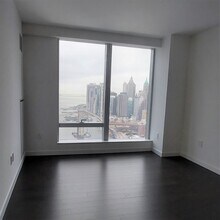 252 South St-Unit -47N in New York, NY - Building Photo - Building Photo