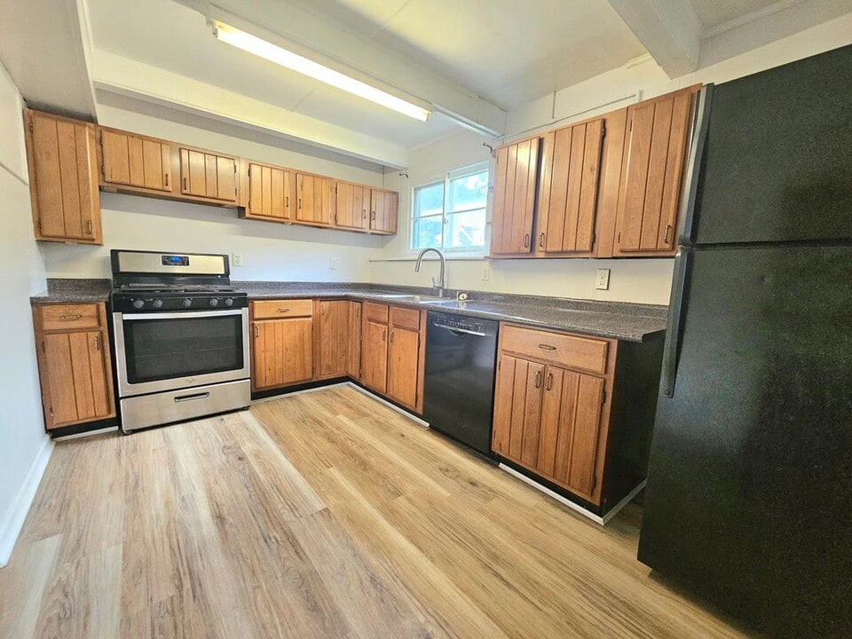142 Heberle Rd in Irondequoit, NY - Building Photo