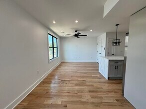 170 Griffith St in Jersey City, NJ - Building Photo - Building Photo