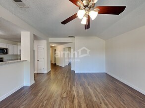 1600 Waters Edge Dr in Glenn Heights, TX - Building Photo - Building Photo