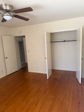 918 W Huntington Dr in Arcadia, CA - Foto de edificio - Building Photo