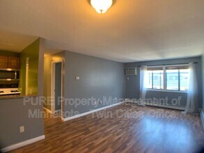 7282 72nd Ln N in Brooklyn Park, MN - Building Photo - Building Photo