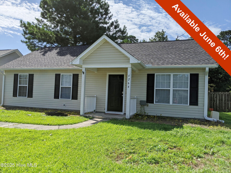 4264 Sunglow Dr in Wilmington, NC - Building Photo
