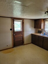 912 Hancock Ave in Vandergrift, PA - Building Photo - Building Photo