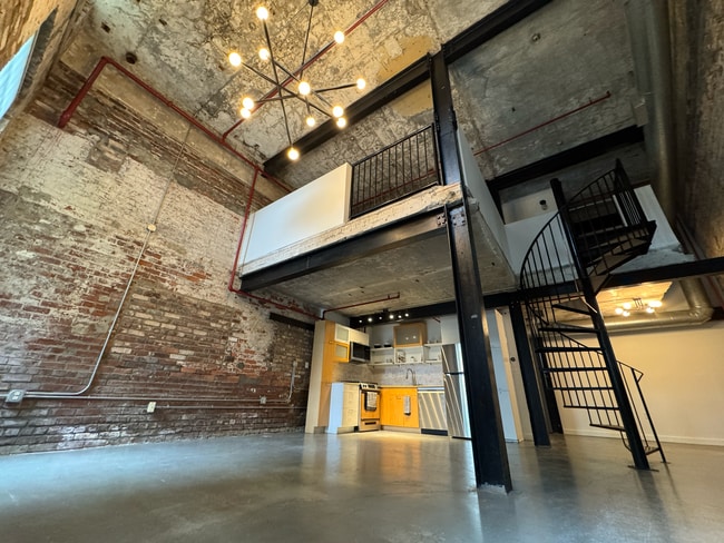 170 Boulevard SE, Unit F112 in Atlanta, GA - Building Photo - Building Photo