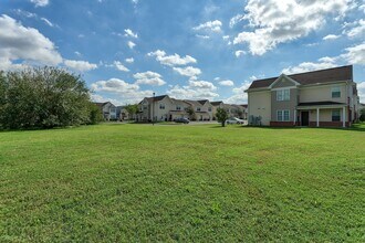 Roosevelt Manor Phase IX and X in Camden, NJ - Foto de edificio - Building Photo