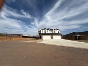 201 E Main St in Yukon, OK - Building Photo - Building Photo
