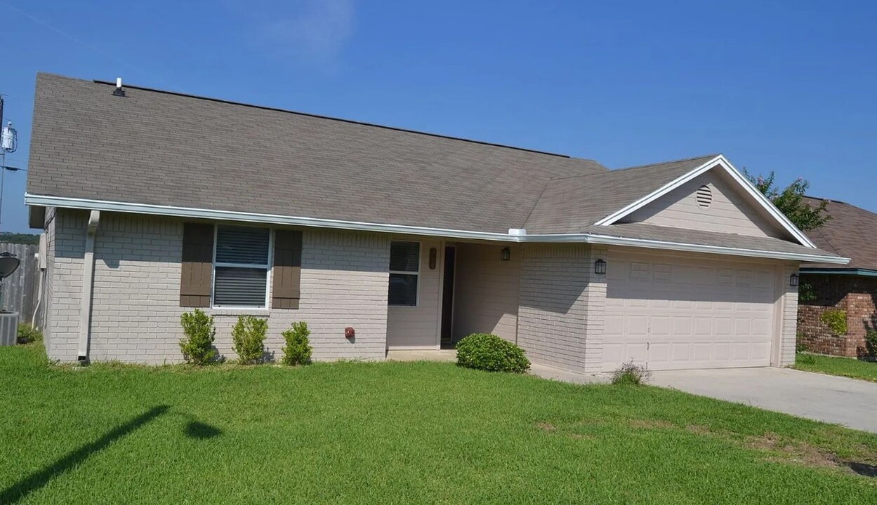 118 Patterson St in Copperas Cove, TX - Building Photo