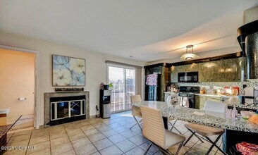 65 Culford Pl in Morganville, NJ - Building Photo - Building Photo