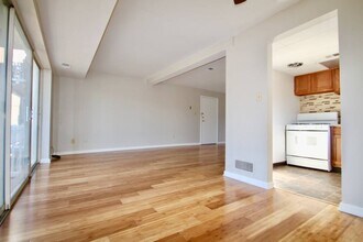 JEFFERSON VILLAGE -- 077 in Washington, PA - Foto de edificio - Interior Photo