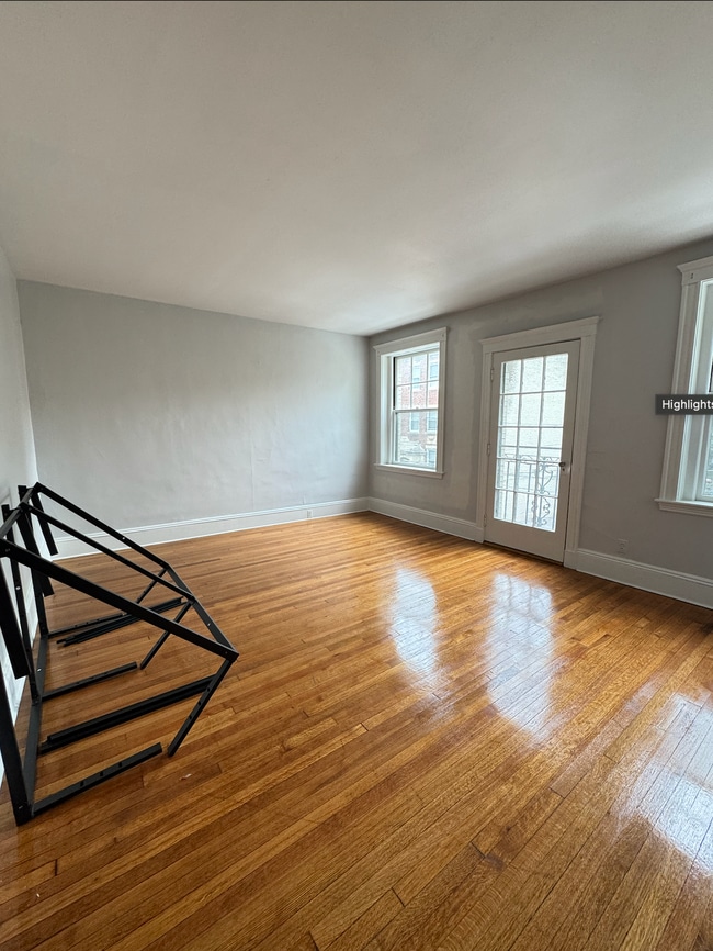 104 Strathmore Rd, Unit 2