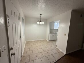 Peartree Apartments in Oklahoma City, OK - Building Photo - Building Photo