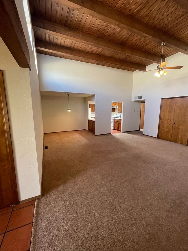2416 San Patricio Plaza in Santa Fe, NM - Building Photo - Building Photo