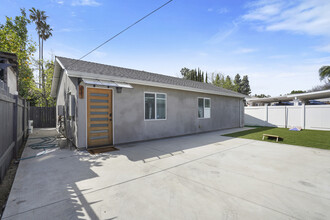 7421 Nestle Ave, Unit 7423 ADU in Reseda, CA - Foto de edificio - Building Photo