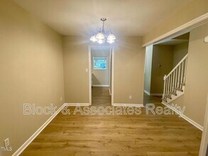 6371 New Market Way in Raleigh, NC - Foto de edificio - Building Photo