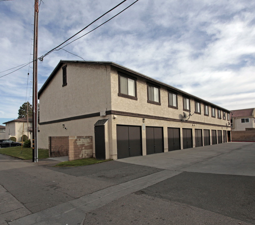 Sun Garden Apartments in Garden Grove, CA - Building Photo