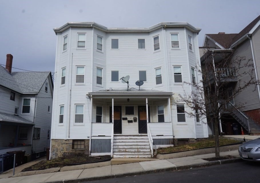 44 Winslow St in Everett, MA - Foto de edificio