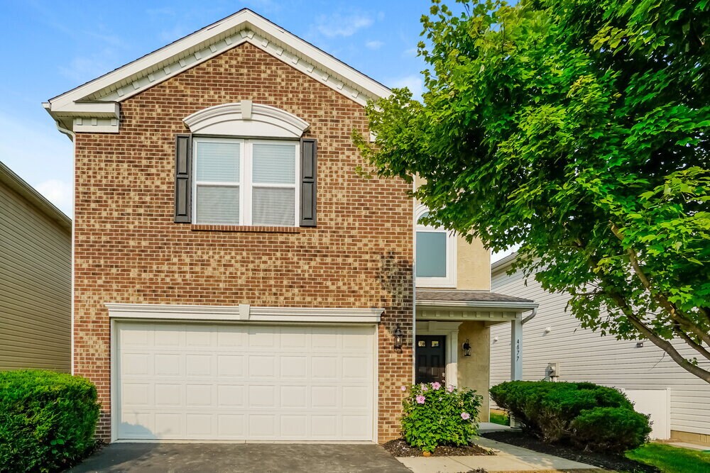 4877 Grimm Dr in Lockbourne, OH - Building Photo