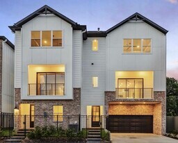 131 Eastwood St in Houston, TX - Building Photo