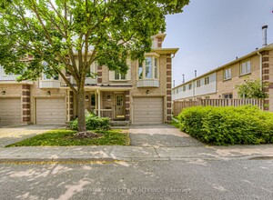 302 College Ave W in Guelph, ON - Building Photo - Building Photo