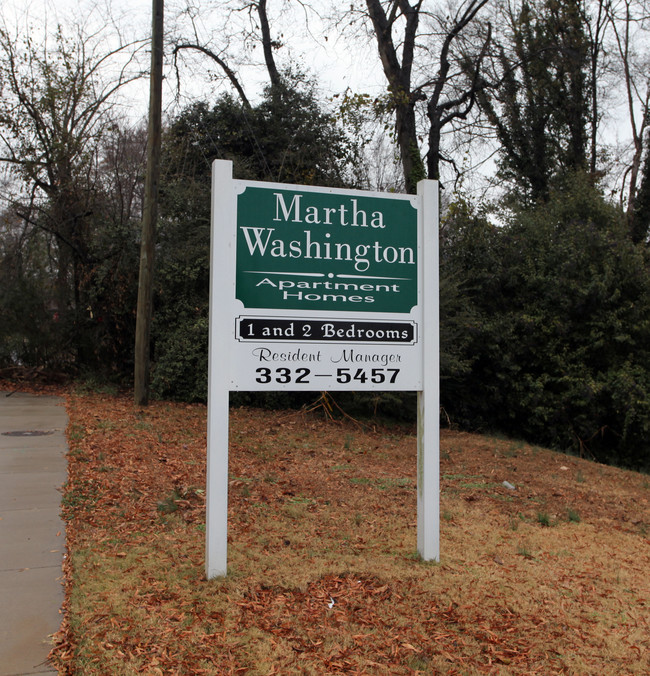 Martha Washington Apartment in Charlotte, NC - Building Photo - Building Photo