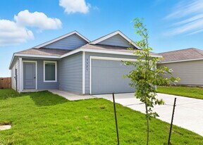 3323 Hilts Trl in New Braunfels, TX - Building Photo