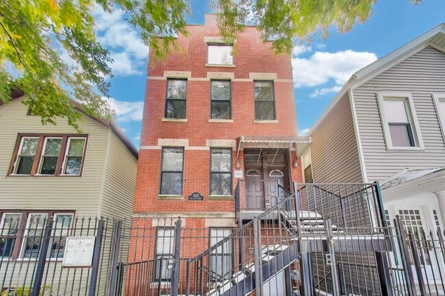 property at 1821 W 21st St