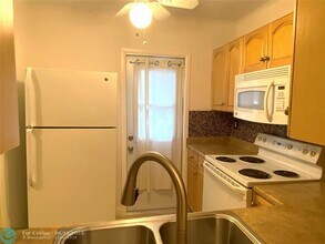 600 SE 2nd Ave in Deerfield Beach, FL - Building Photo - Building Photo