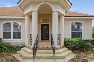 8906 Breanna Oaks in San Antonio, TX - Foto de edificio - Building Photo